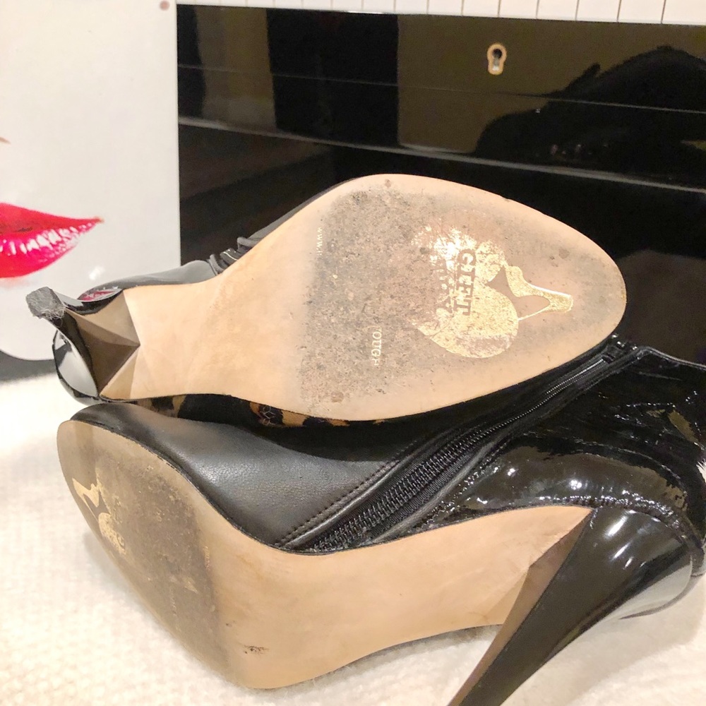 Beverly Feldman booties size 7 - Picture 3 of 4